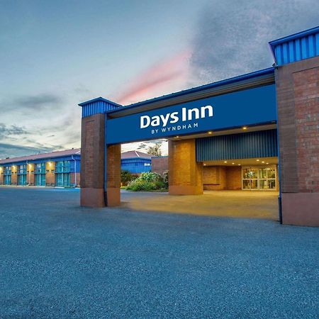 Days Inn By Wyndham Sudbury & Conference Centre Exteriör bild