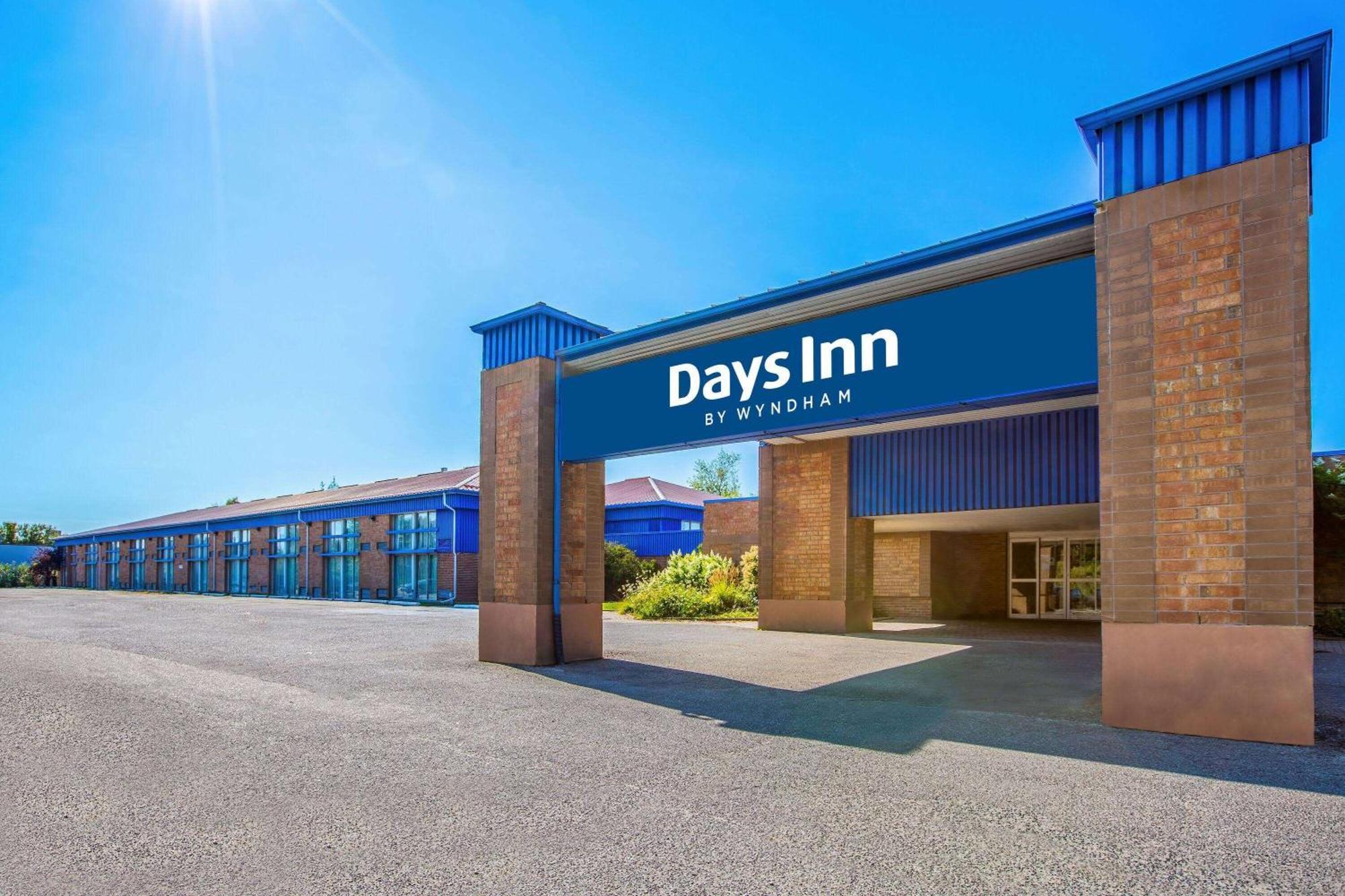Days Inn By Wyndham Sudbury & Conference Centre Exteriör bild