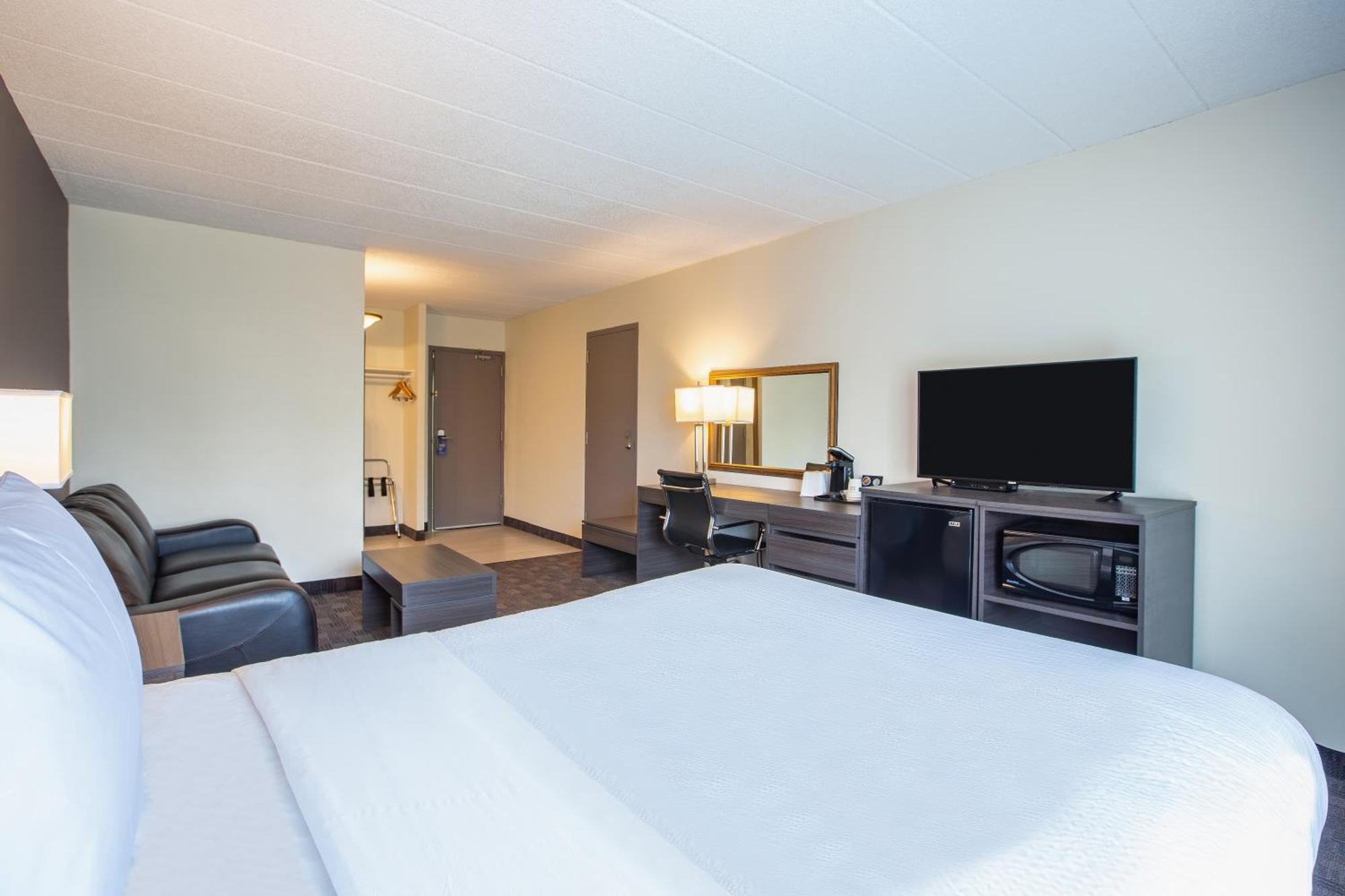 Days Inn By Wyndham Sudbury & Conference Centre Exteriör bild